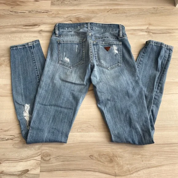 Guess Ripped Power Curve Mid Jeans - Picture 9 of 12